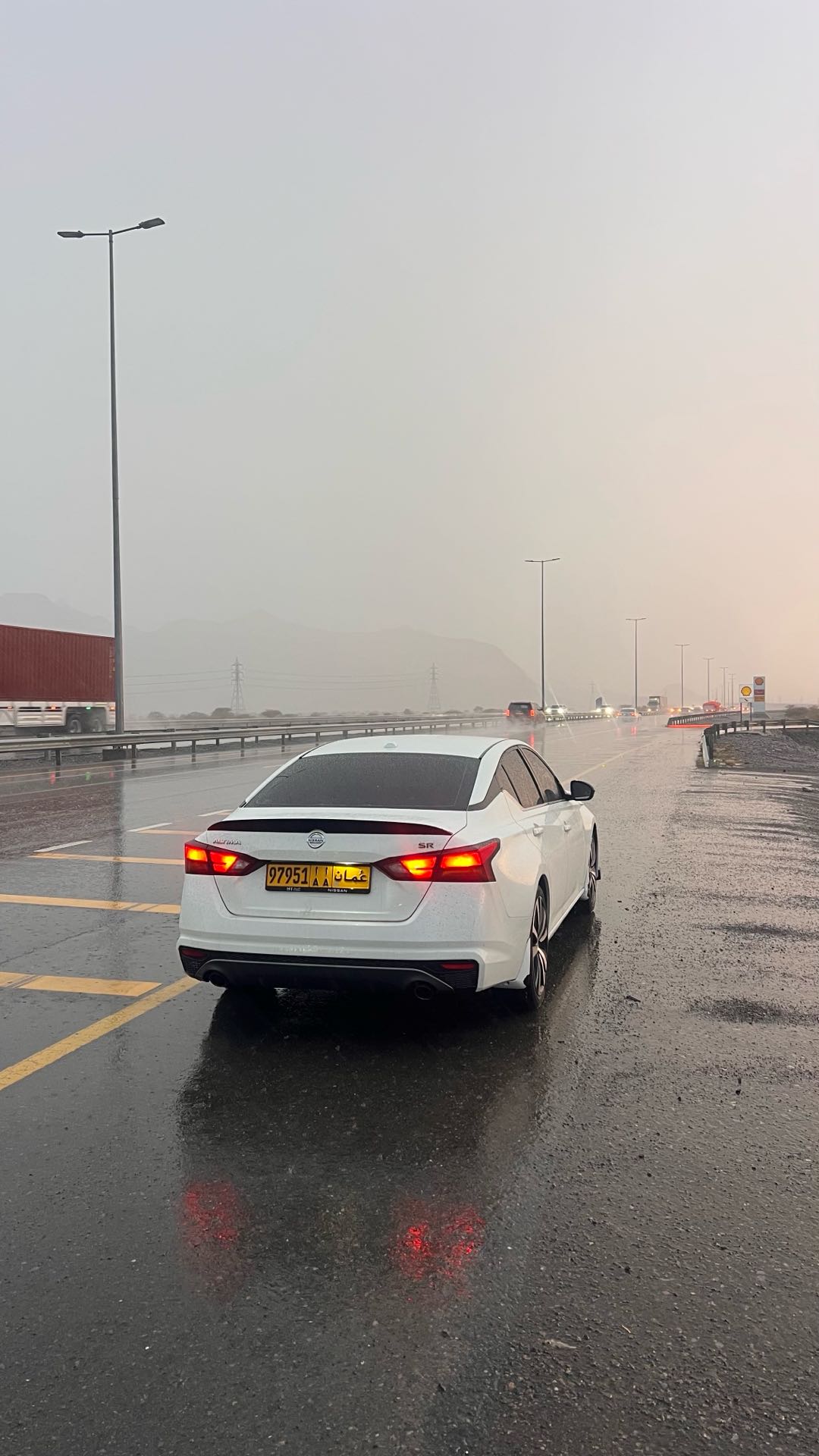 Car Image 2019 NISSAN ALTIMA SR