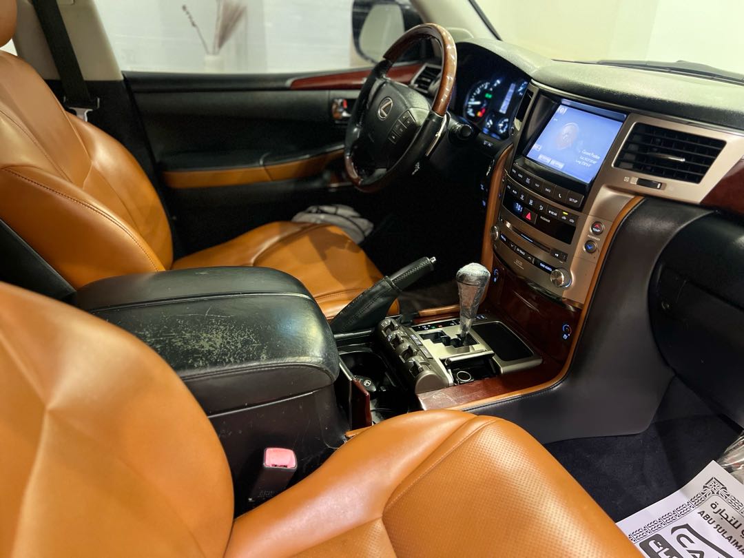 Car Image 2013 LEXUS LX 570 Luxury