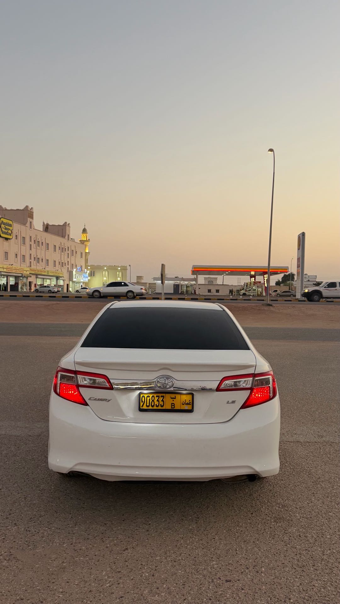 Car Image 2013 TOYOTA CAMRY LE