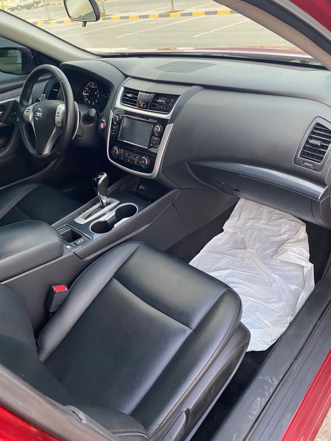 Car Image 2018 NISSAN ALTIMA SR