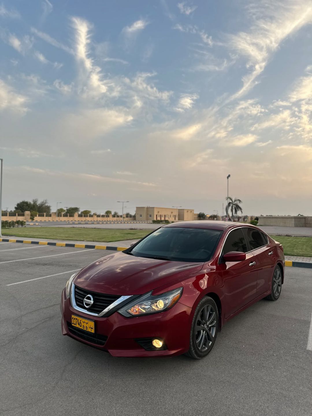 Car Image 2018 NISSAN ALTIMA SR