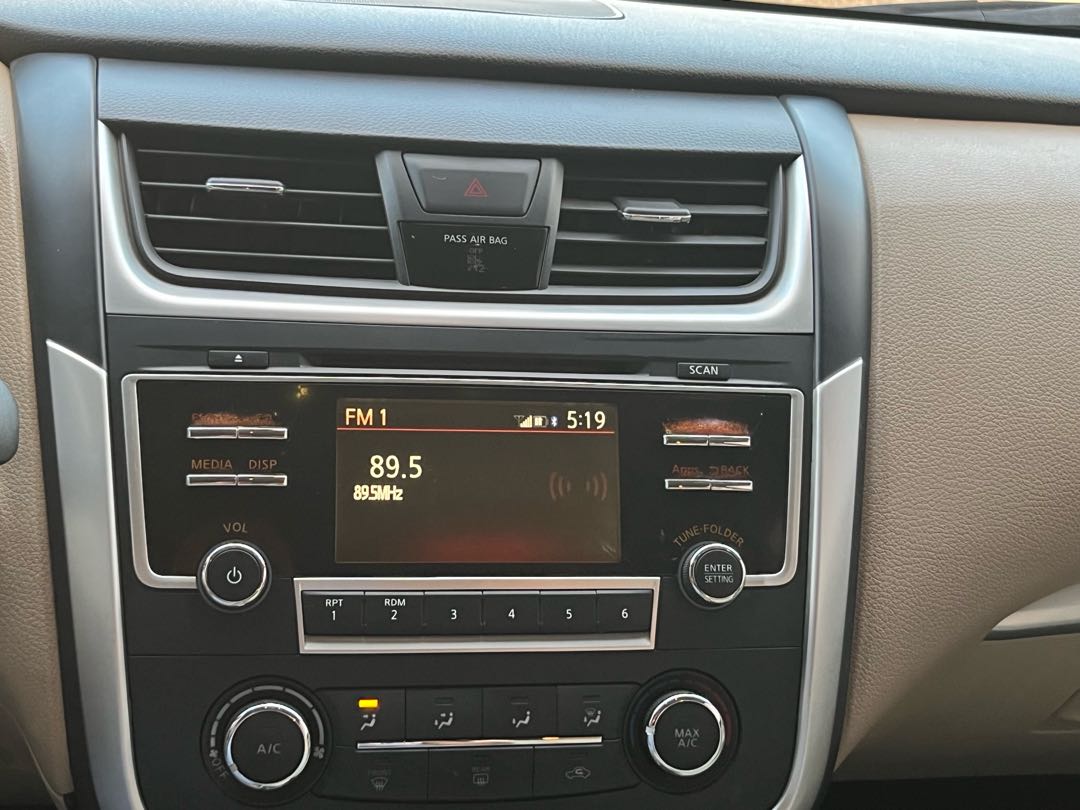 Car Image 2016 NISSAN ALTIMA SV