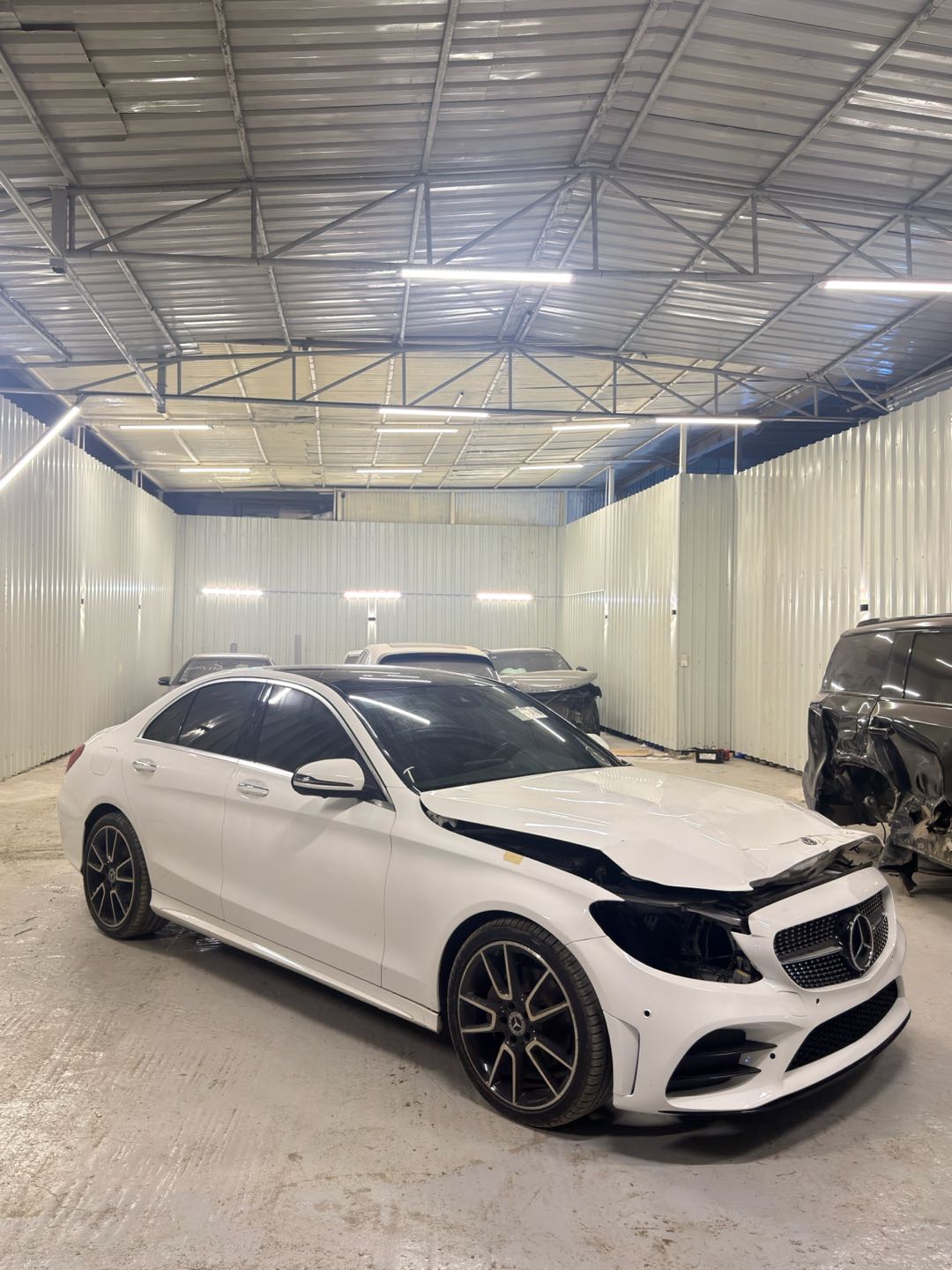 Car Image 2020 MERCEDES C Class 200