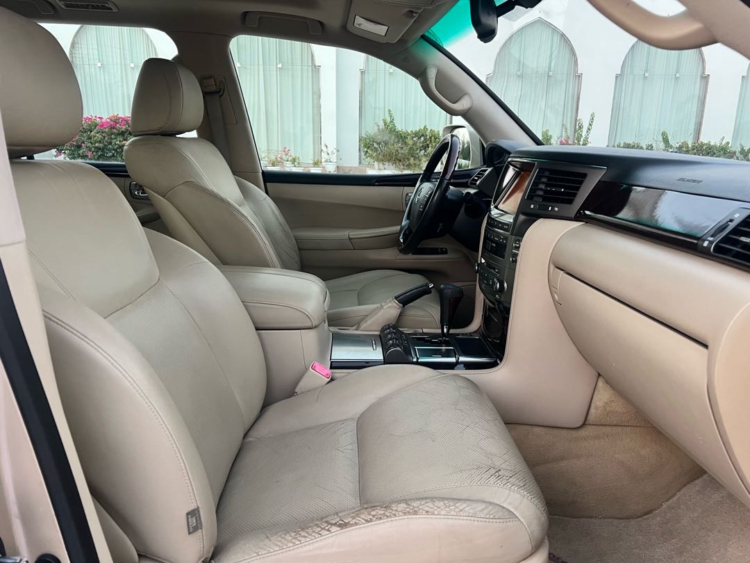 Car Image 2010 LEXUS LX 570 Base