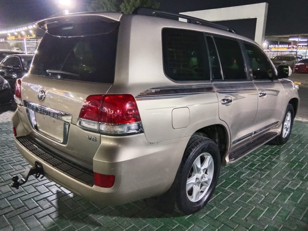 Car Image 2010 TOYOTA LAND CRUISER VX.R