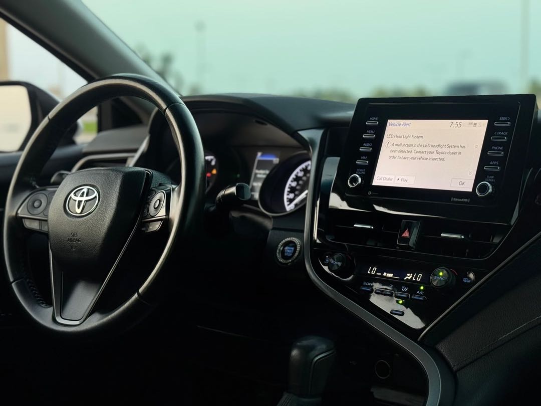 Car Image 2022 TOYOTA CAMRY SE