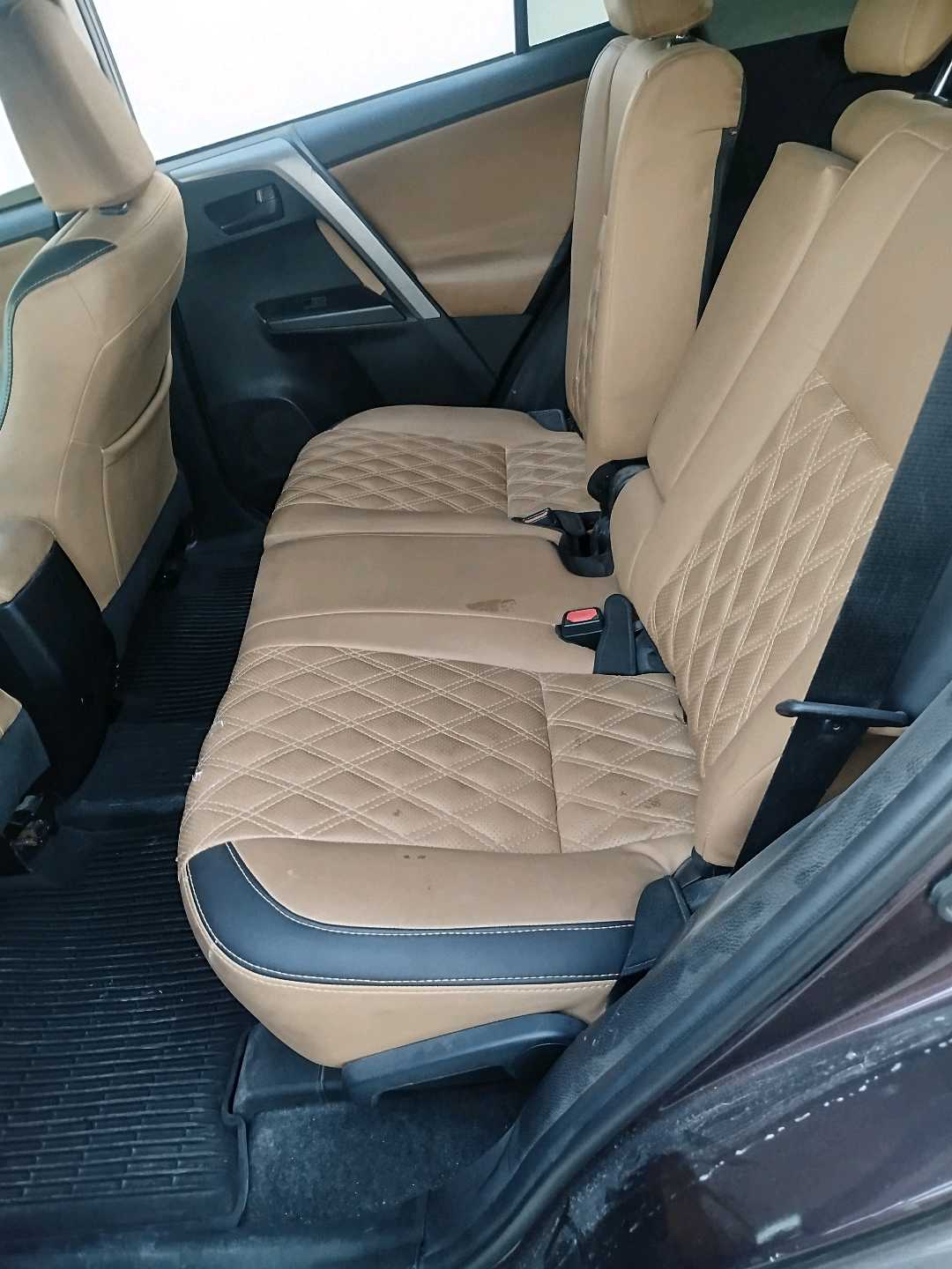 Car Image 2018 TOYOTA RAV4 EX
