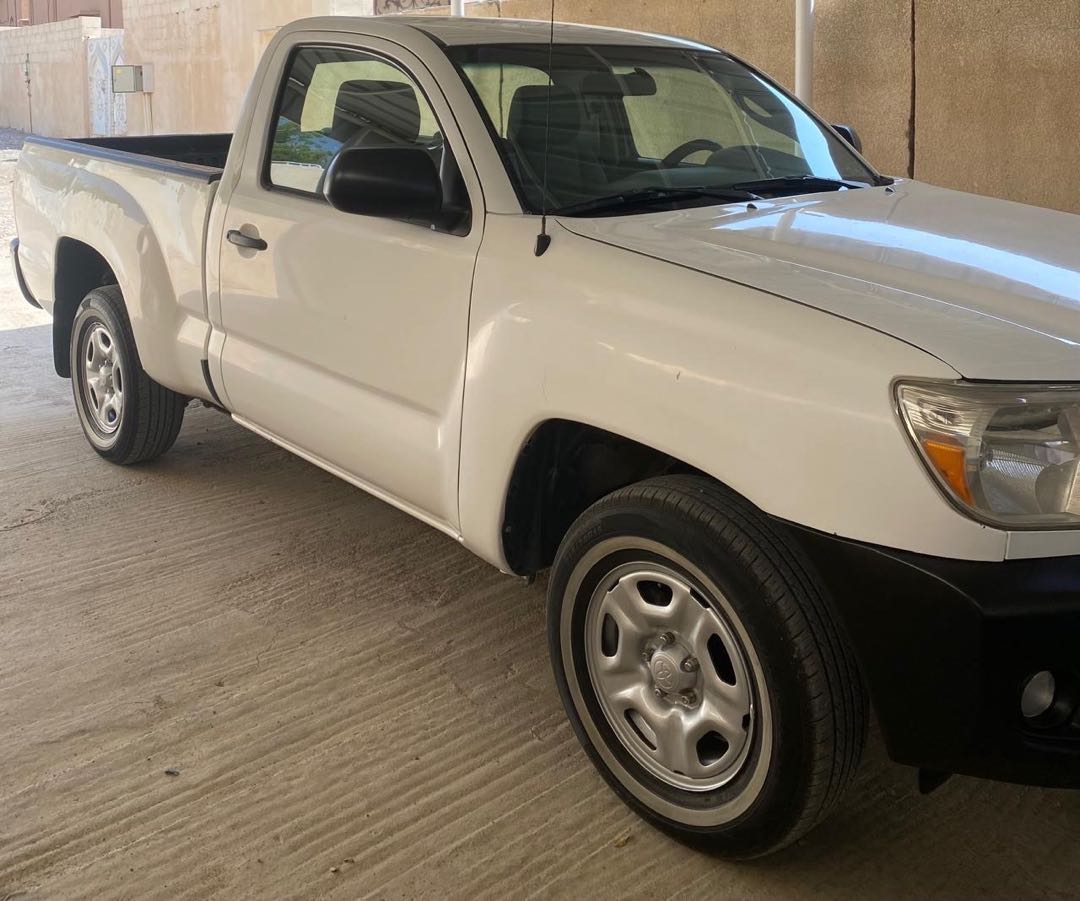 Car Image 2013 TOYOTA TACOMA SR5