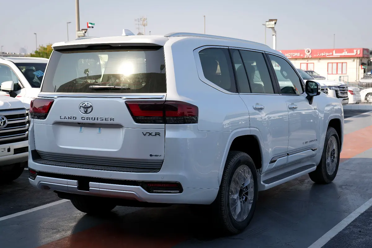 Car Image 2026 TOYOTA LAND CRUISER VX.R