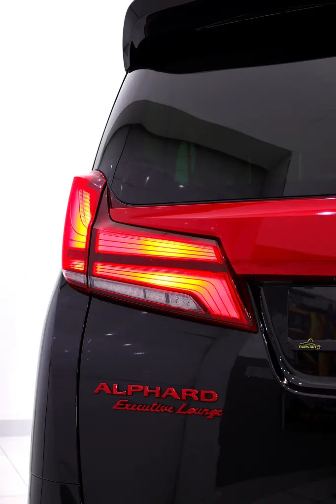 Car Image 2023 TOYOTA Alphard 