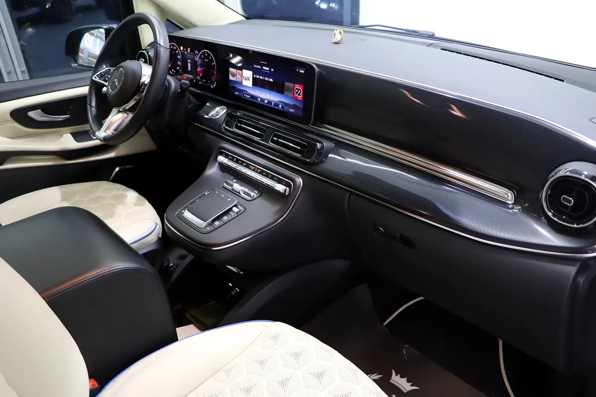 Car Image 2025 MERCEDES V  CLASS 