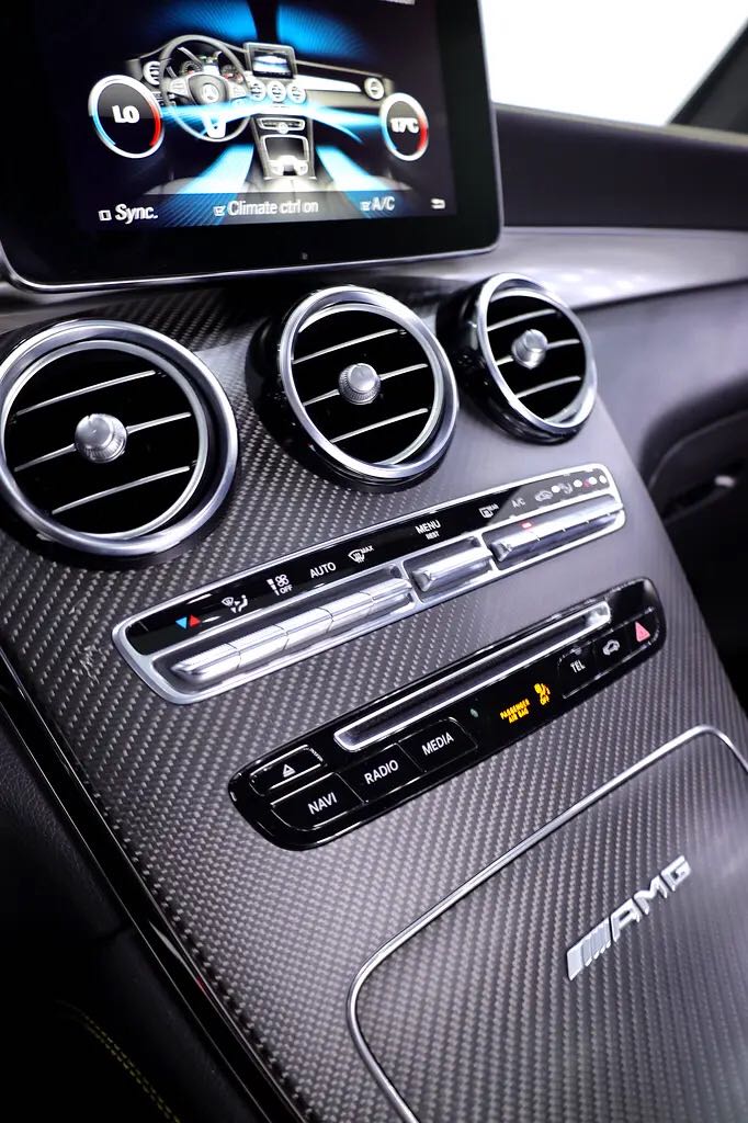 Car Image 2019 MERCEDES GLC CLASS 63