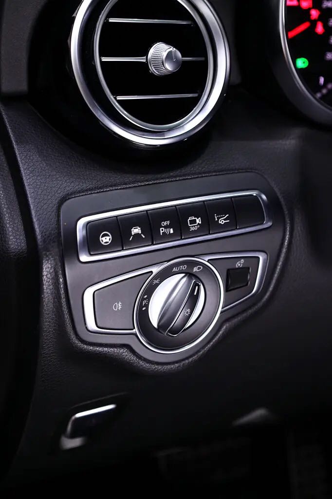 Car Image 2019 MERCEDES GLC CLASS 63