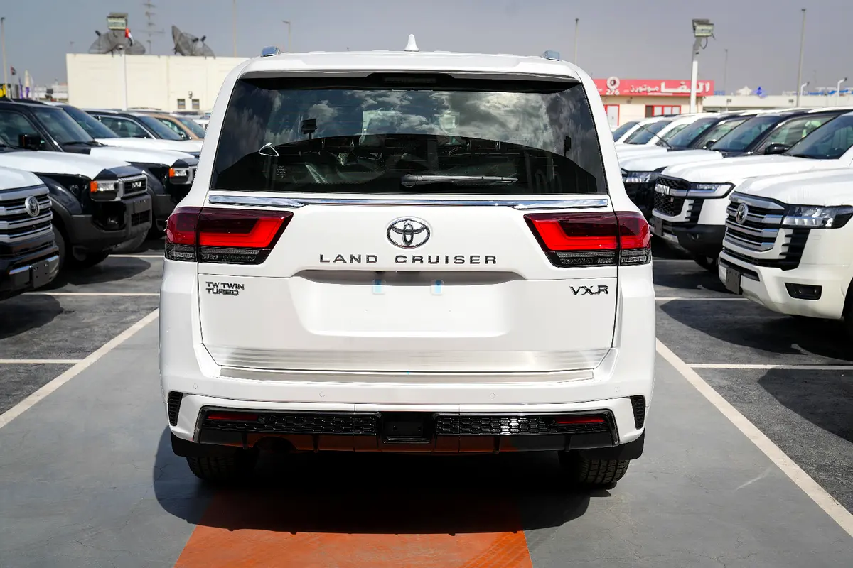 Car Image 2026 TOYOTA LAND CRUISER VX.R