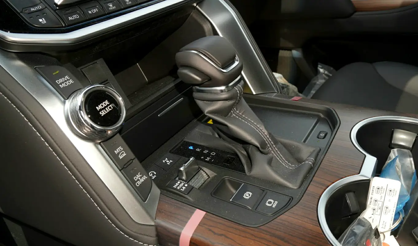 Car Image 2026 TOYOTA LAND CRUISER GX.R