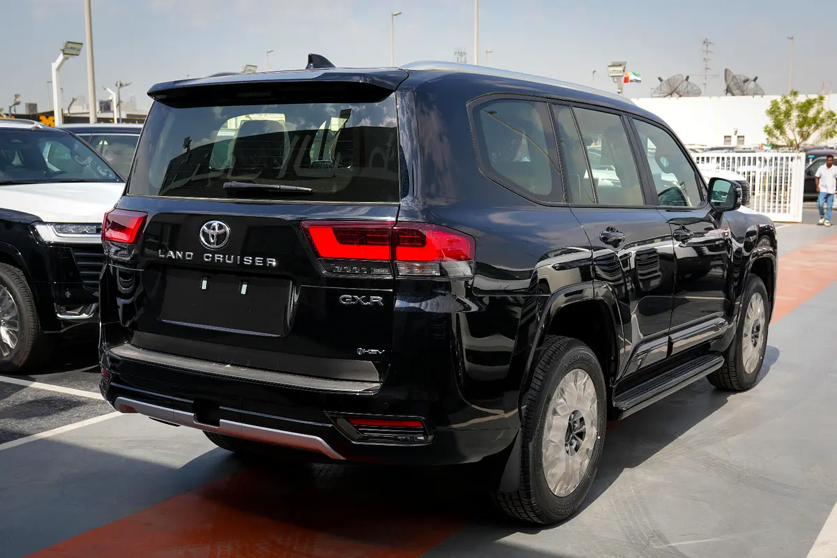 Car Image 2026 TOYOTA LAND CRUISER GX.R