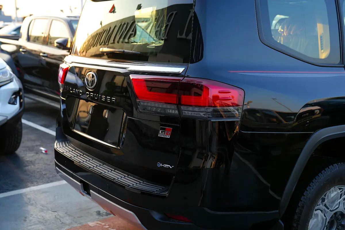 Car Image 2026 TOYOTA LAND CRUISER G.R