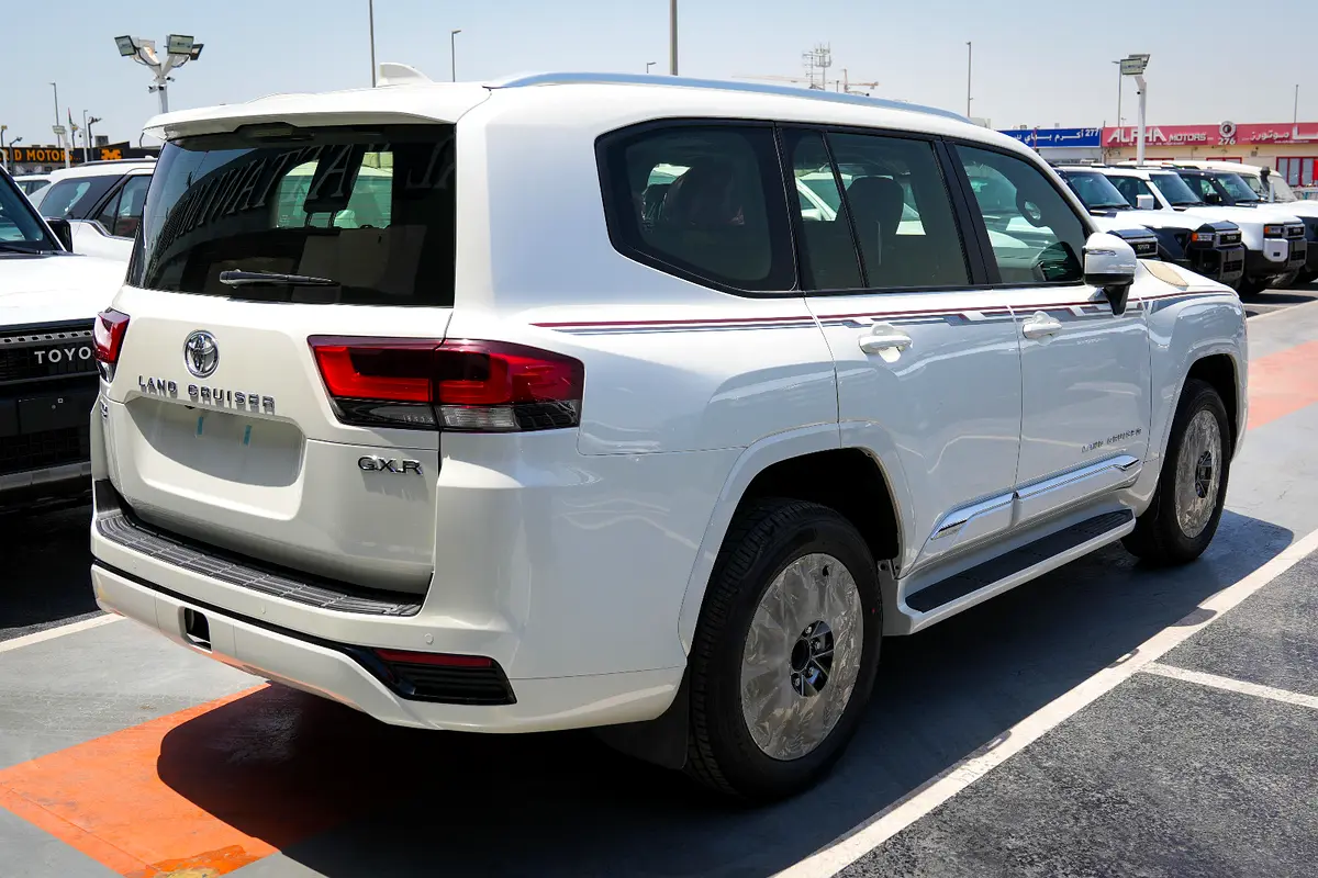 Car Image 2026 TOYOTA LAND CRUISER GX.R