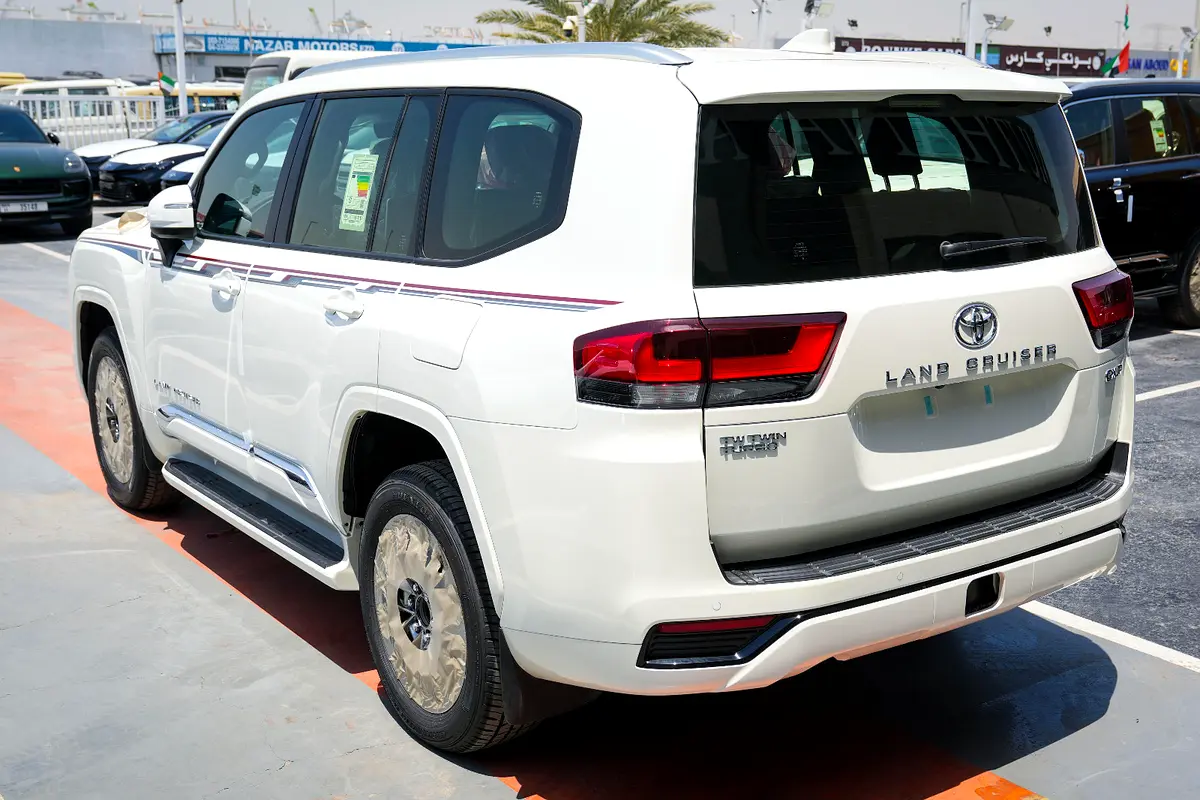 Car Image 2026 TOYOTA LAND CRUISER GX.R