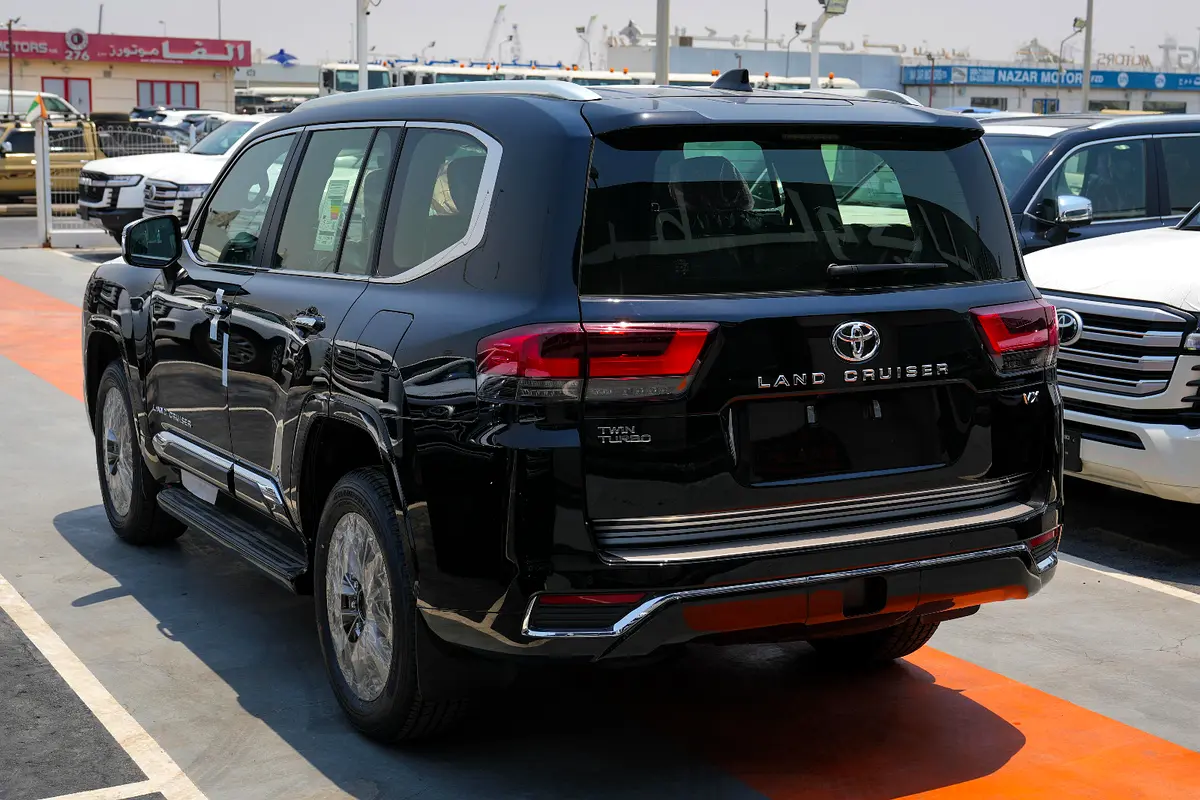 Car Image 2026 TOYOTA LAND CRUISER VX