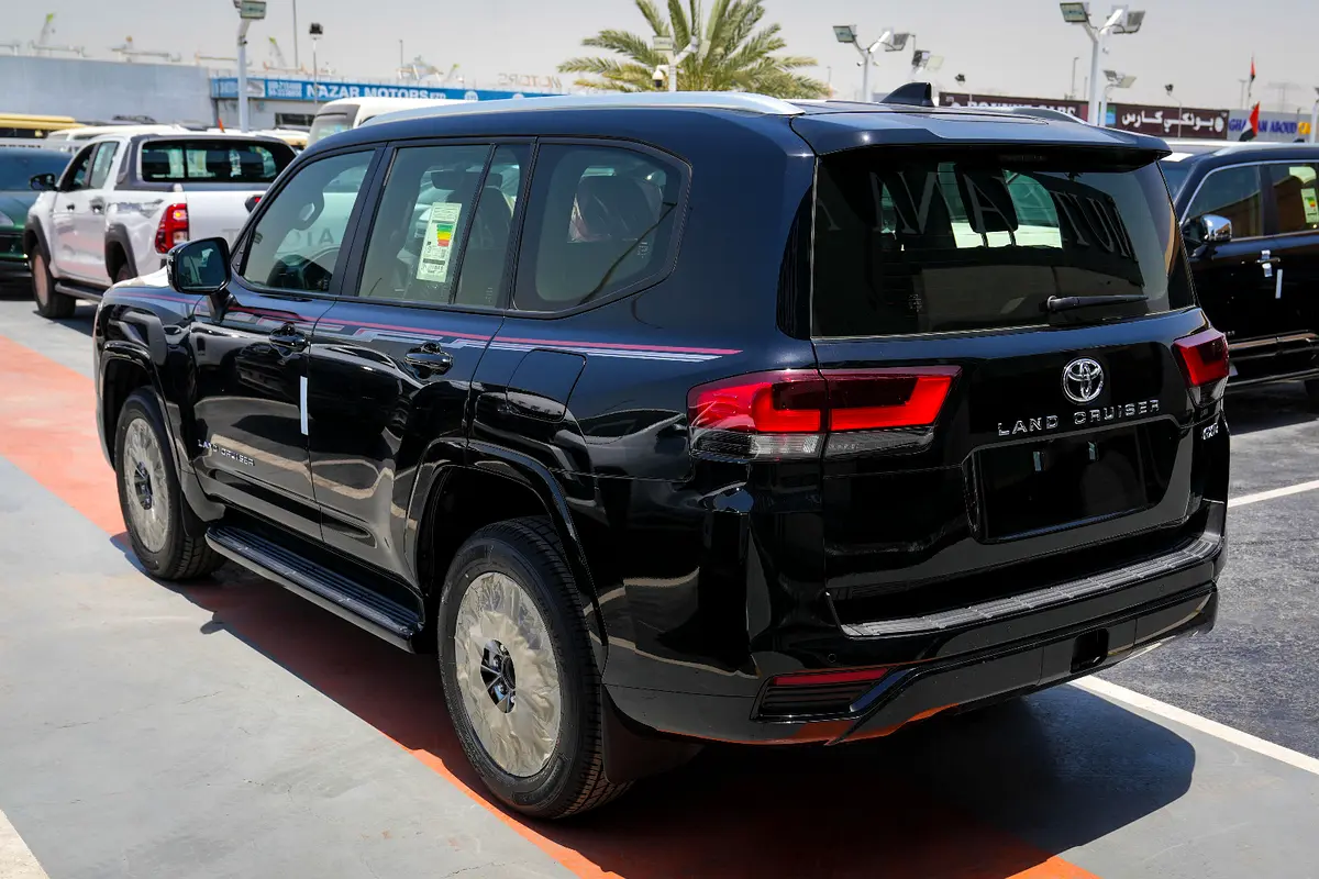 Car Image 2026 TOYOTA LAND CRUISER GX.R