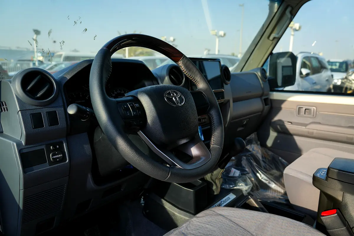 Car Image 2026 TOYOTA CRUISER 70 