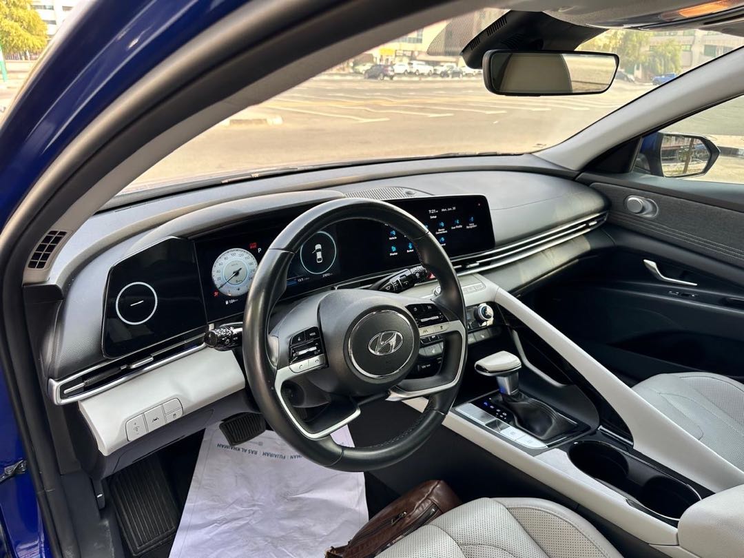 HYUNDAI ELANTRA 2022