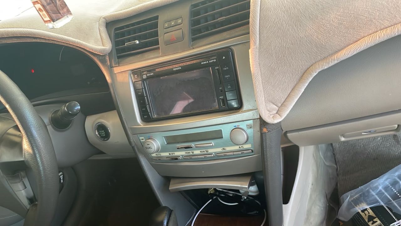 Car Image 2011 TOYOTA AURION GRAND