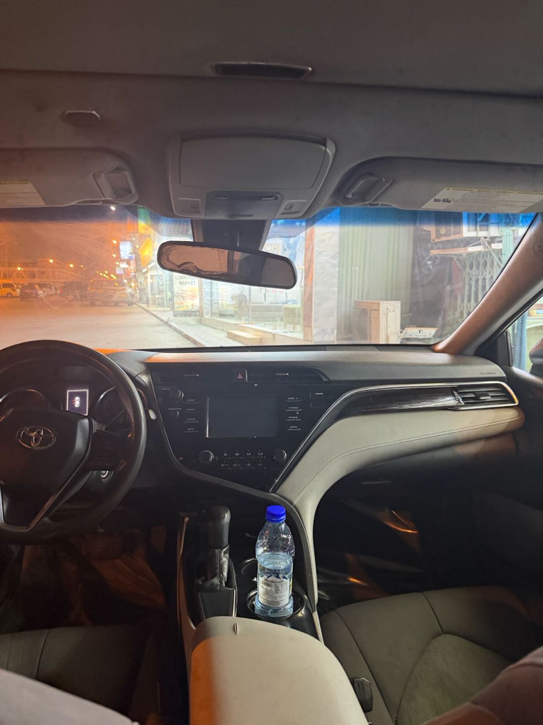 Car Image 2018 TOYOTA CAMRY XLE