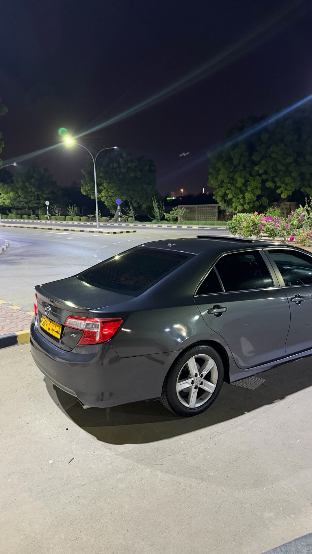 Car Image 2012 TOYOTA CAMRY SE