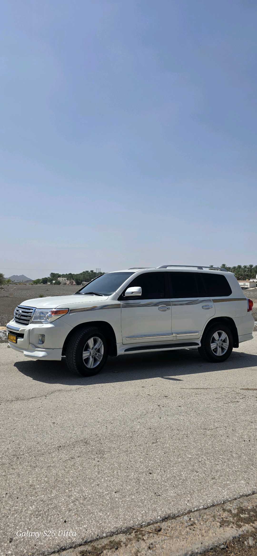 Car Image 2015 TOYOTA LAND CRUISER GX.R