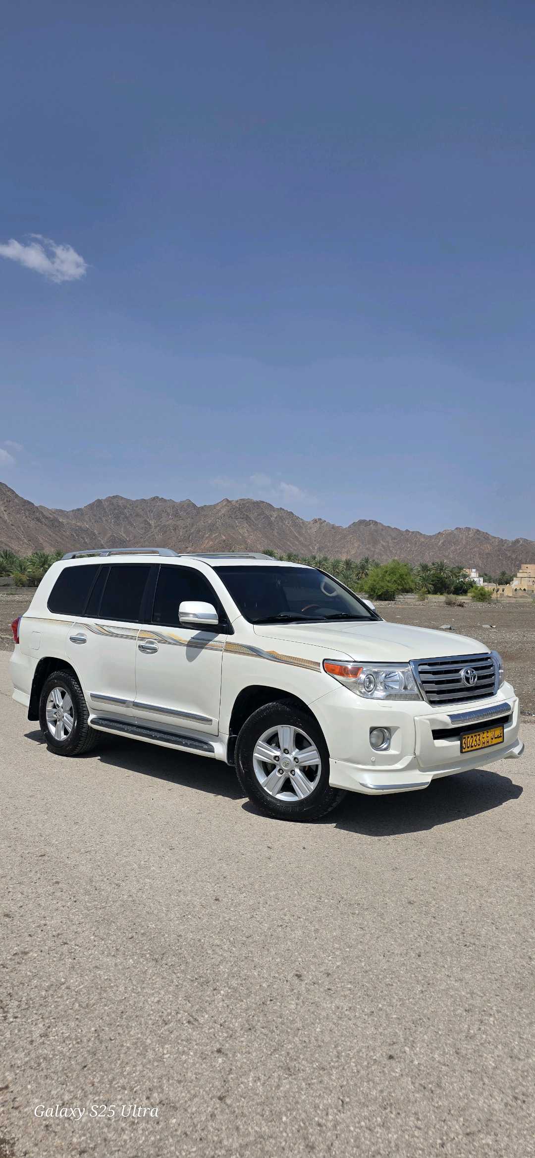 Car Image 2015 TOYOTA LAND CRUISER GX.R