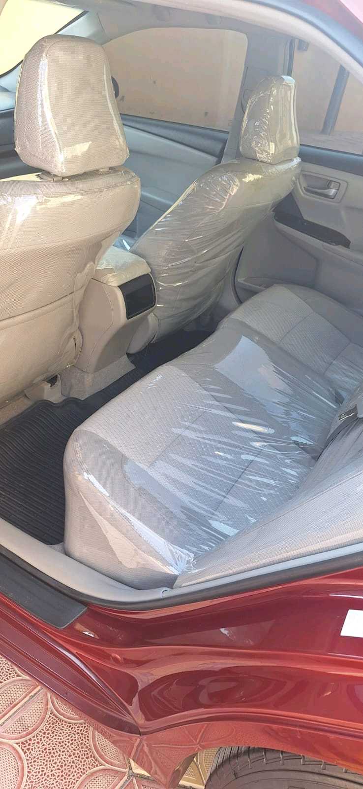 Car Image 2017 TOYOTA CAMRY LE