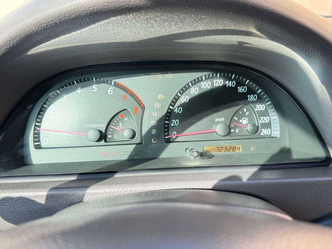 Car Image 2004 TOYOTA CAMRY GLE