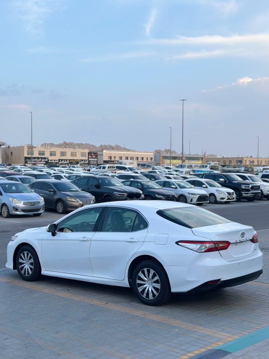 Car Image 2020 TOYOTA CAMRY GL