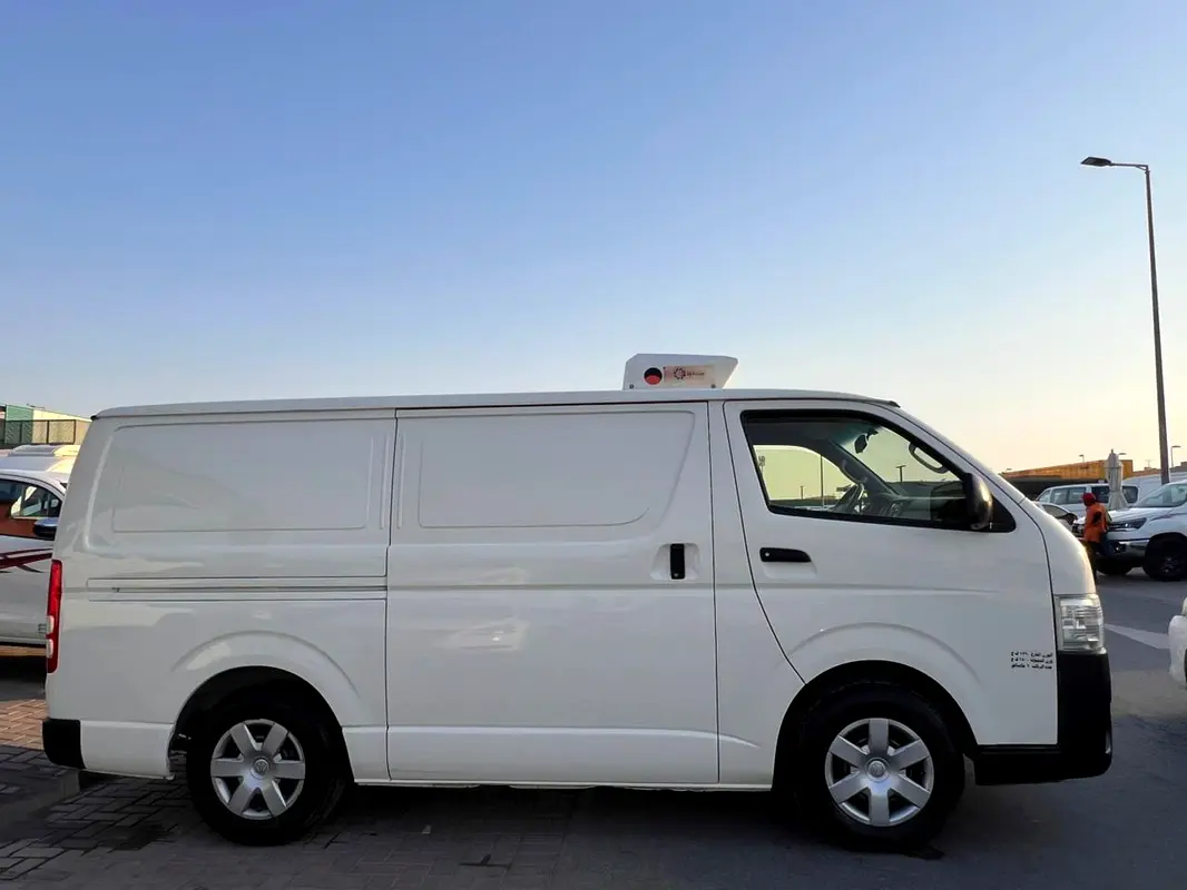 Car Image 2021 TOYOTA Hiace GLS