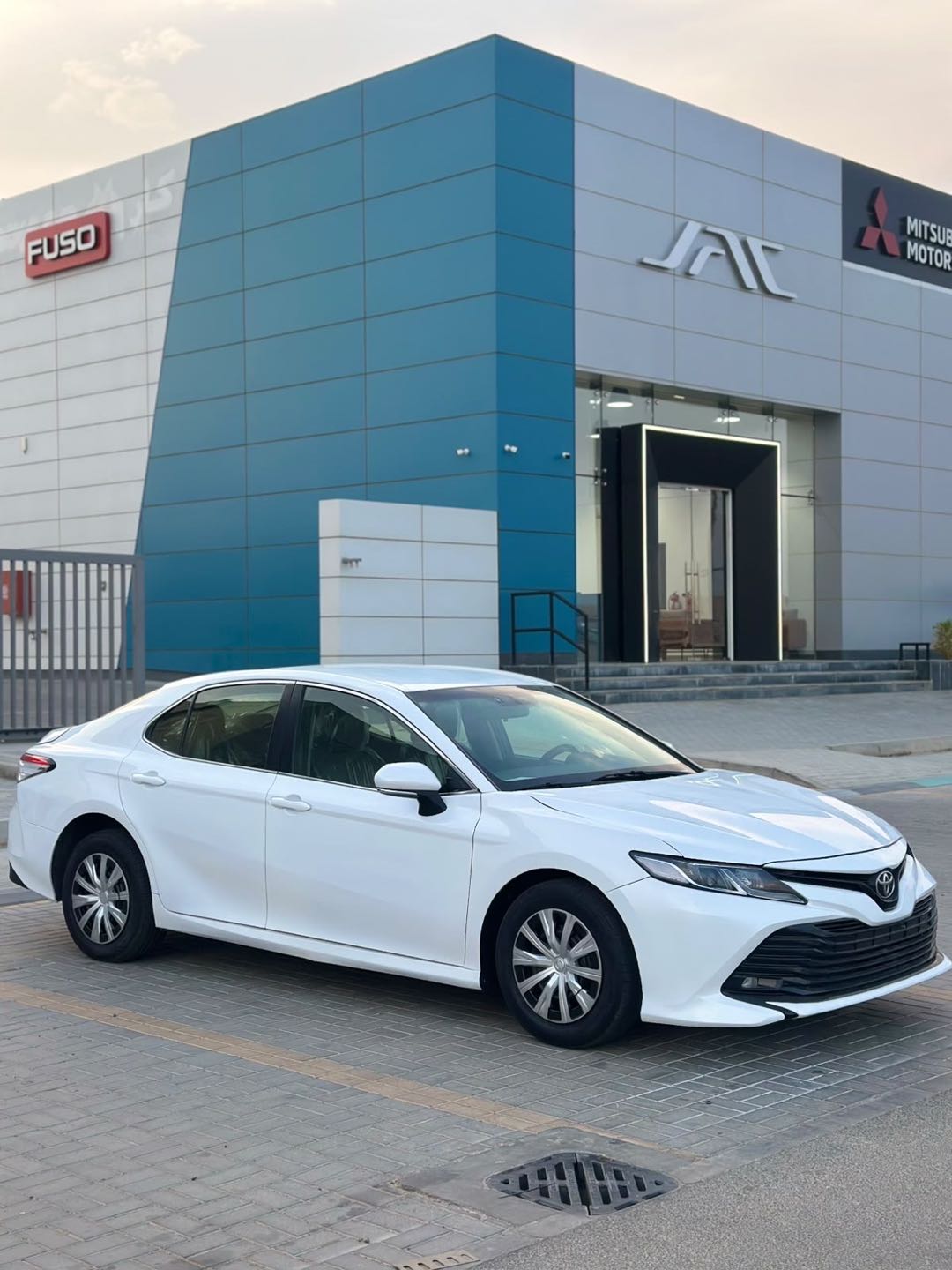 Car Image 2020 TOYOTA CAMRY GL