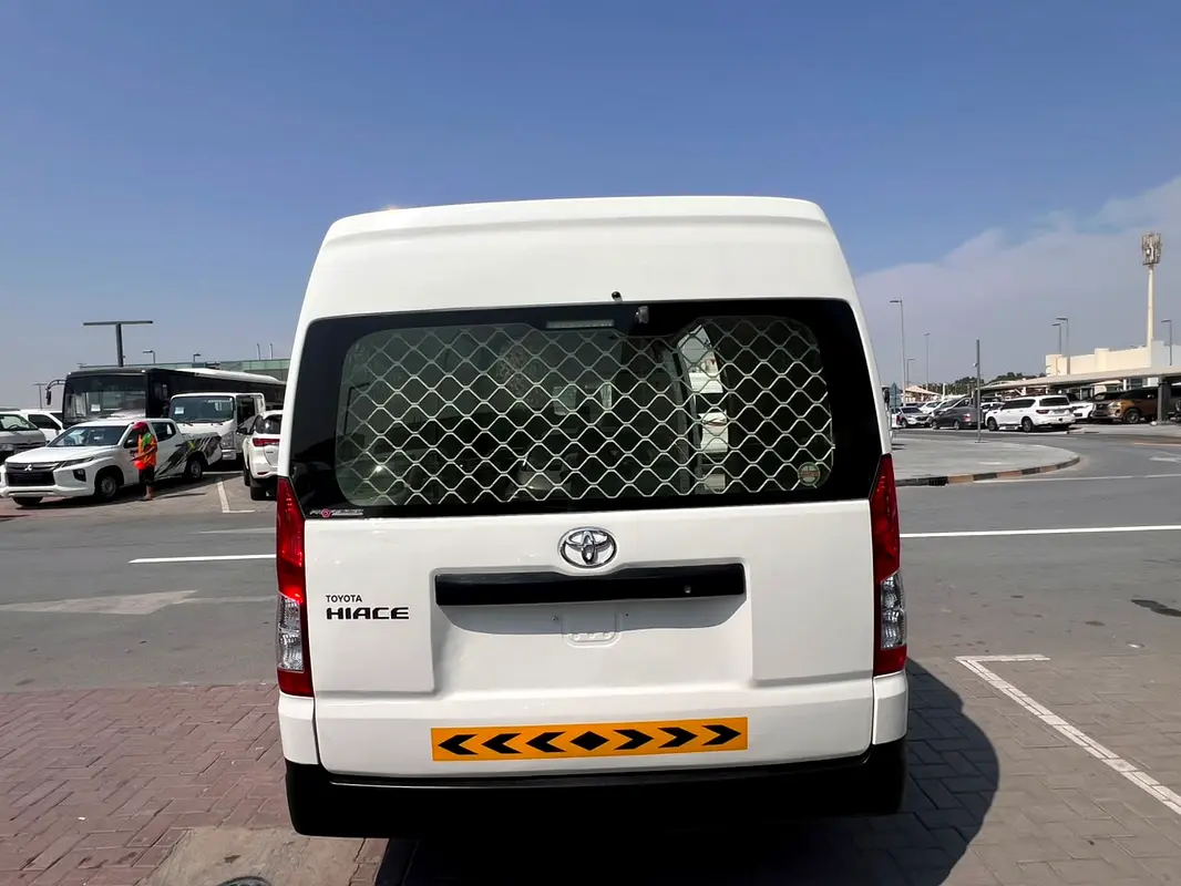 Car Image 2021 TOYOTA Hiace GL