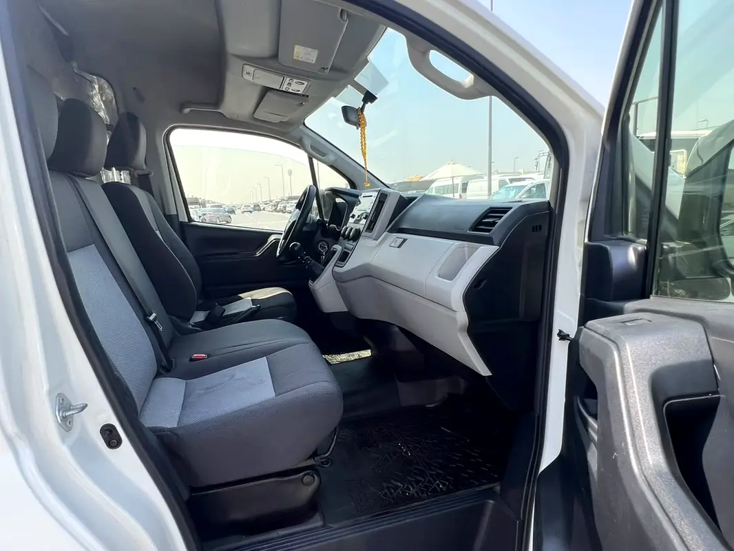 Car Image 2021 TOYOTA Hiace GL