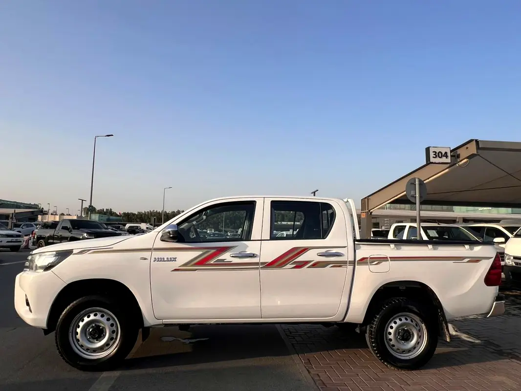 Car Image 2020 TOYOTA HILUX Double Cab GL