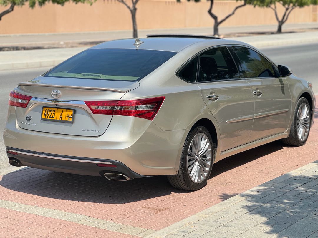 Car Image 2016 TOYOTA AVALON LIMITED