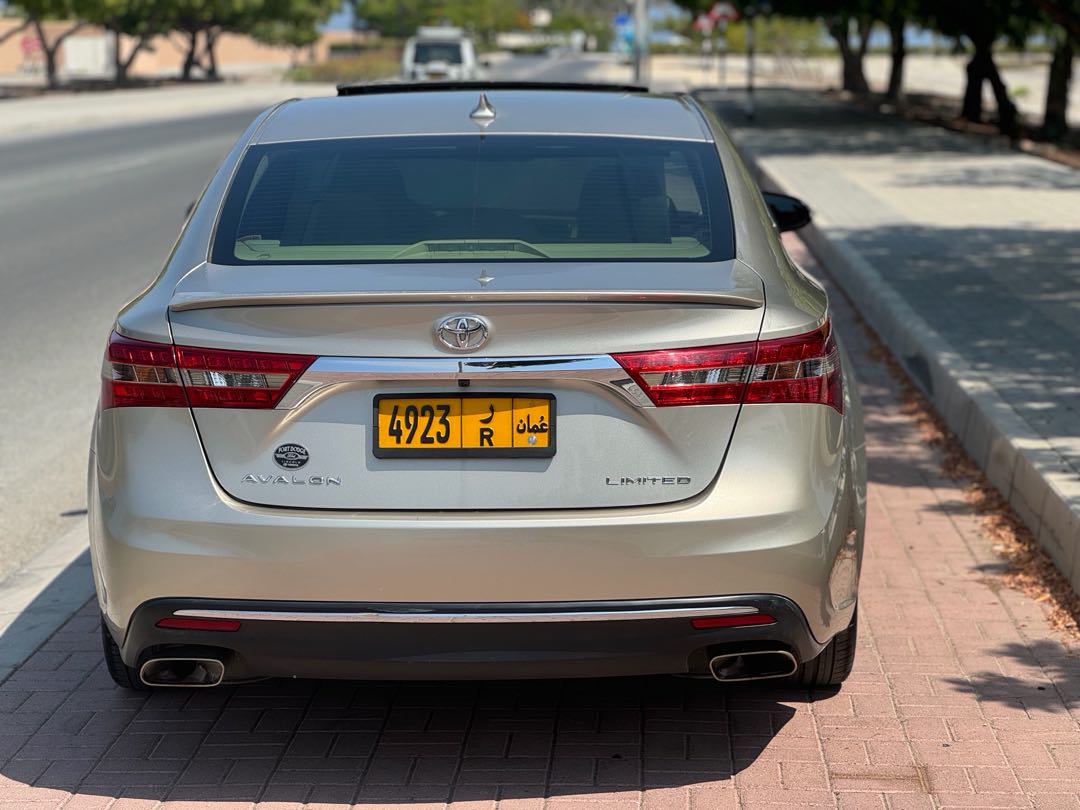 Car Image 2016 TOYOTA AVALON LIMITED