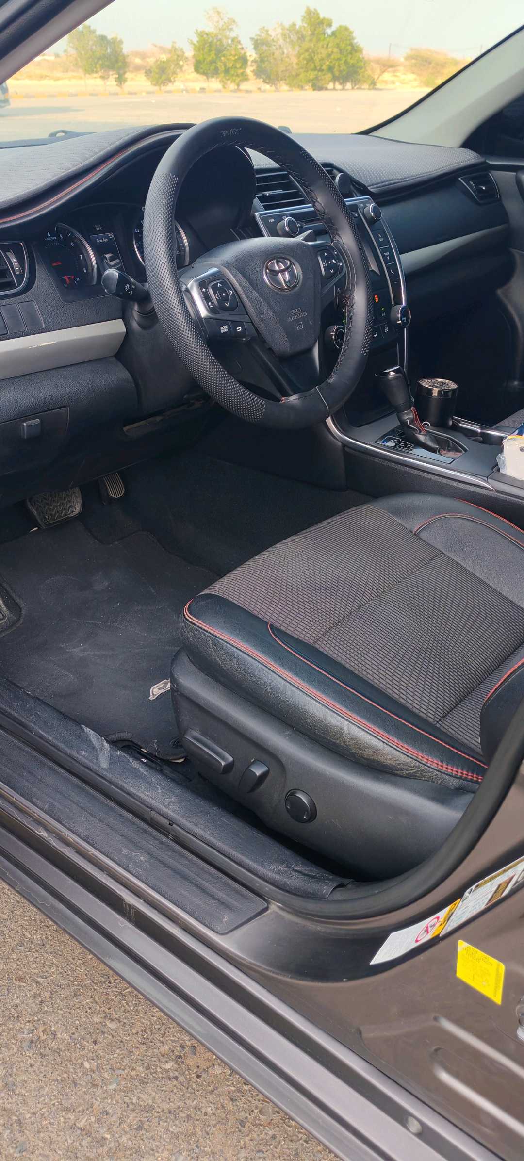 Car Image 2017 TOYOTA CAMRY SE