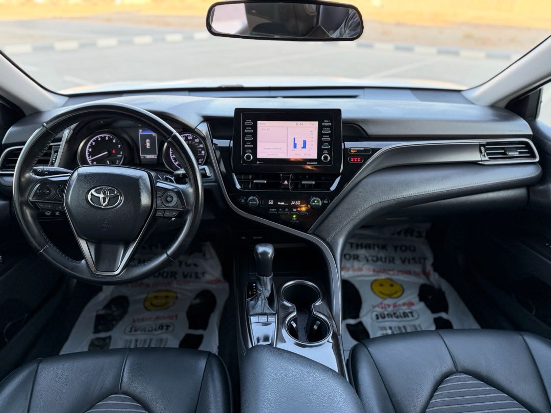 Car Image 2022 TOYOTA CAMRY SE
