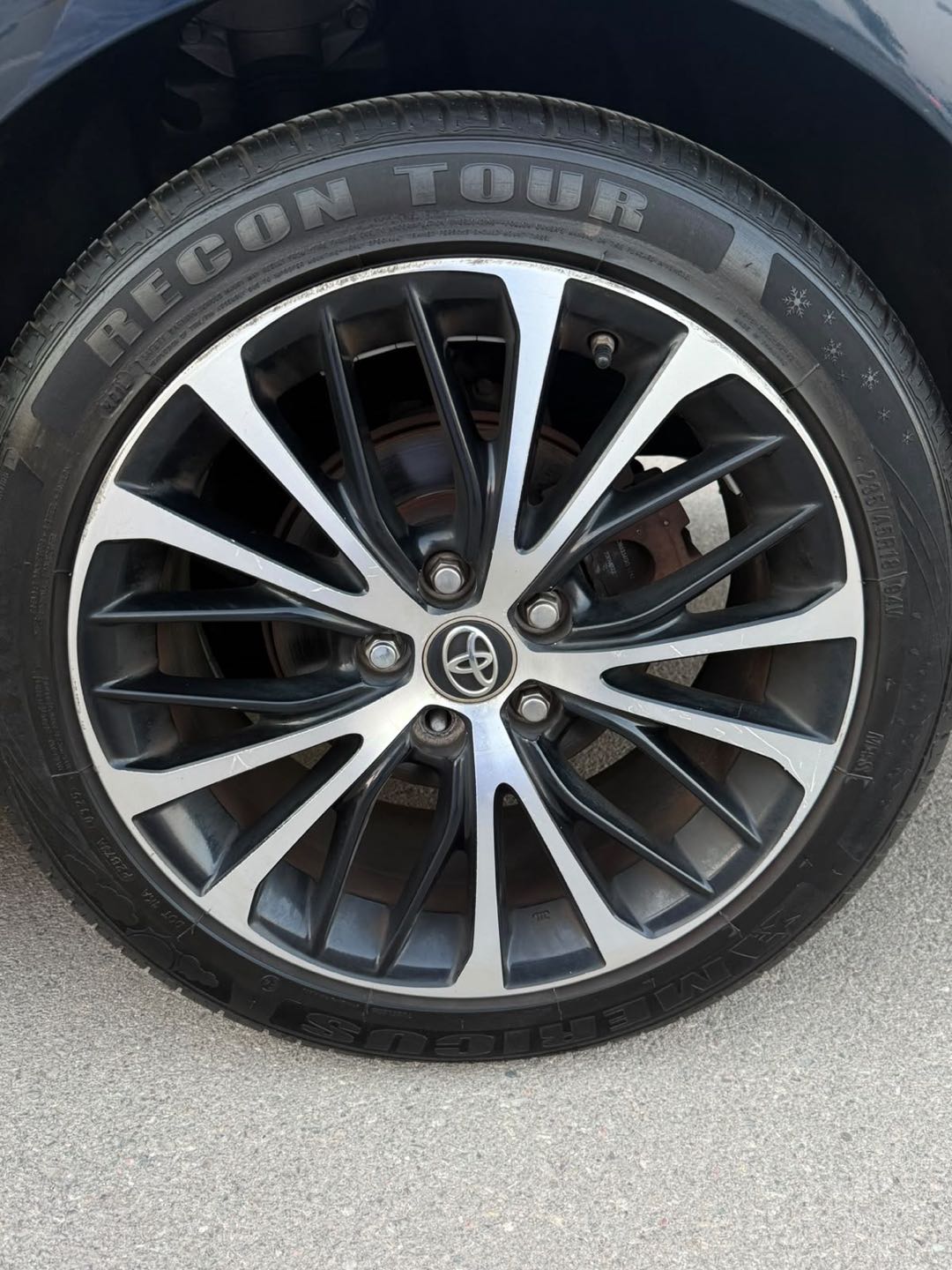 Car Image 2018 TOYOTA CAMRY SE