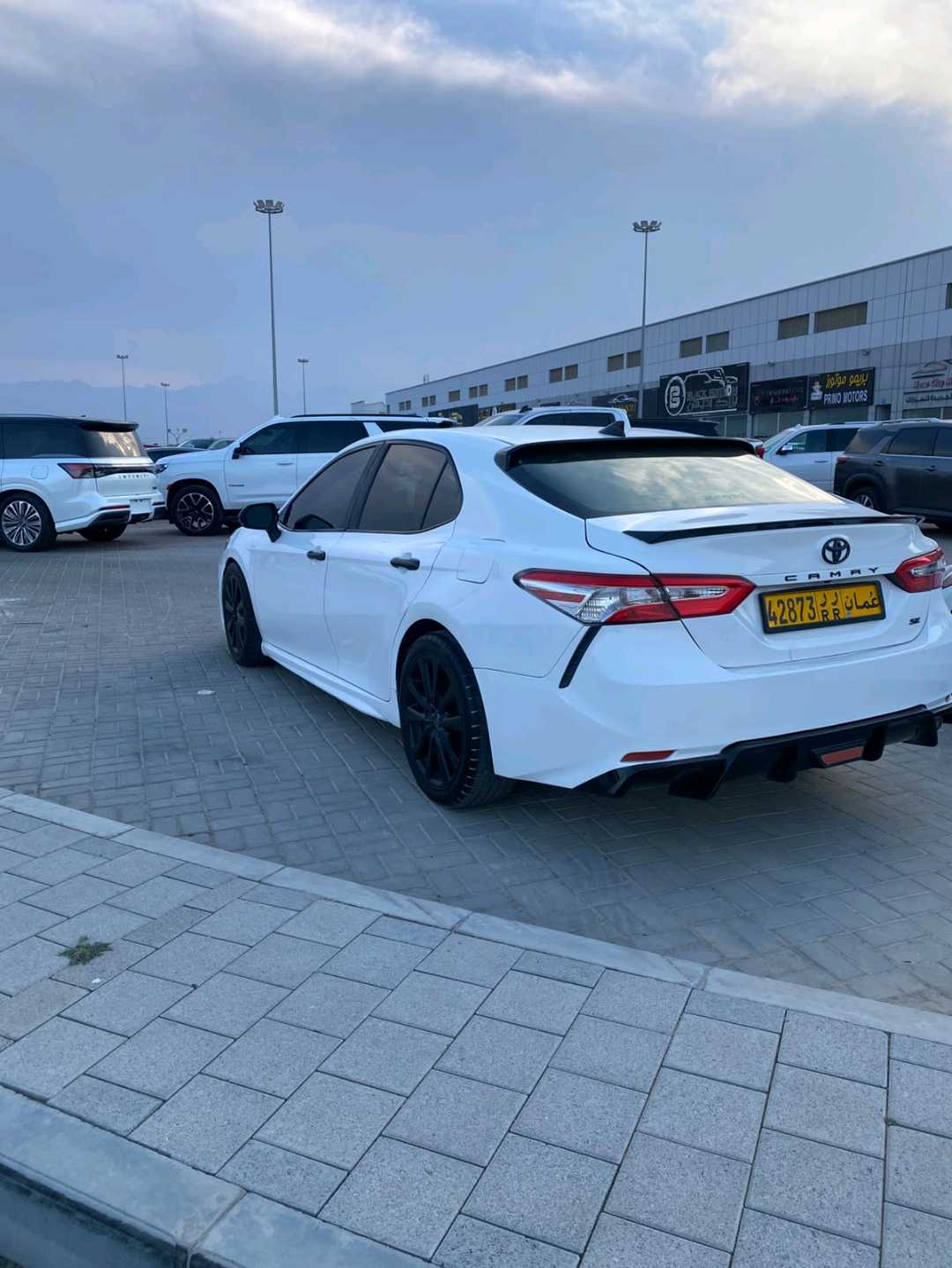Car Image 2020 TOYOTA CAMRY SE