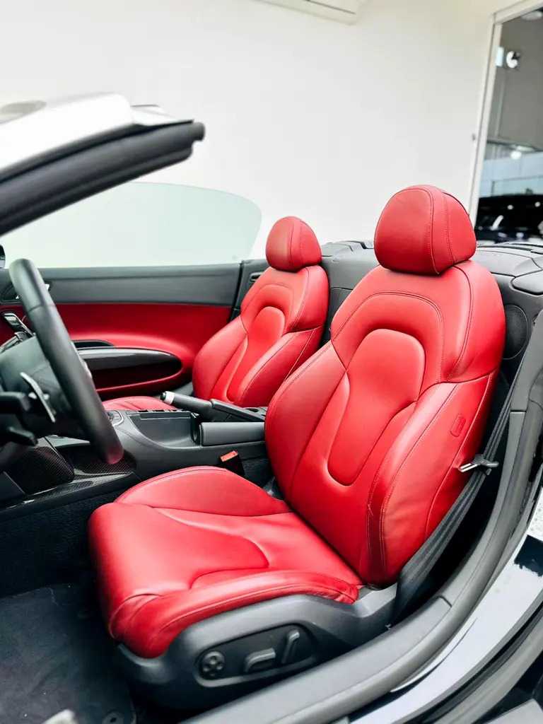 Car Image 2014 AUDI R8 V8