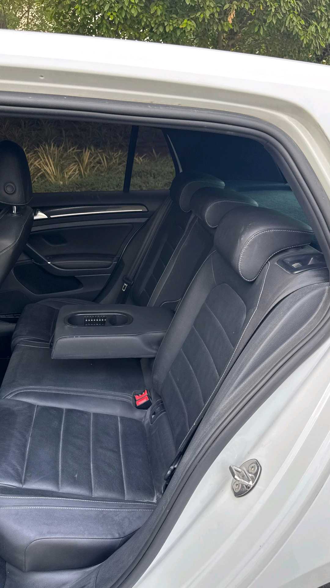 Car Image 2017 VOLKSWAGEN GOLF TSI