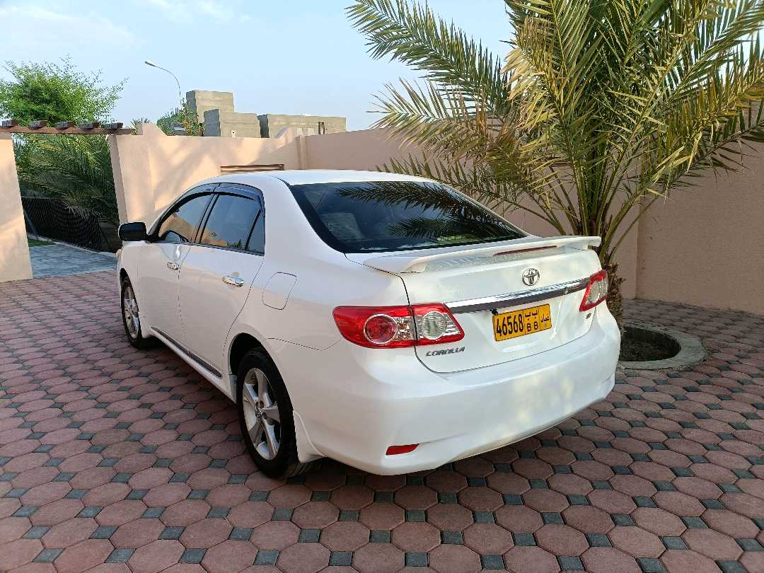 Car Image 2011 TOYOTA COROLLA S