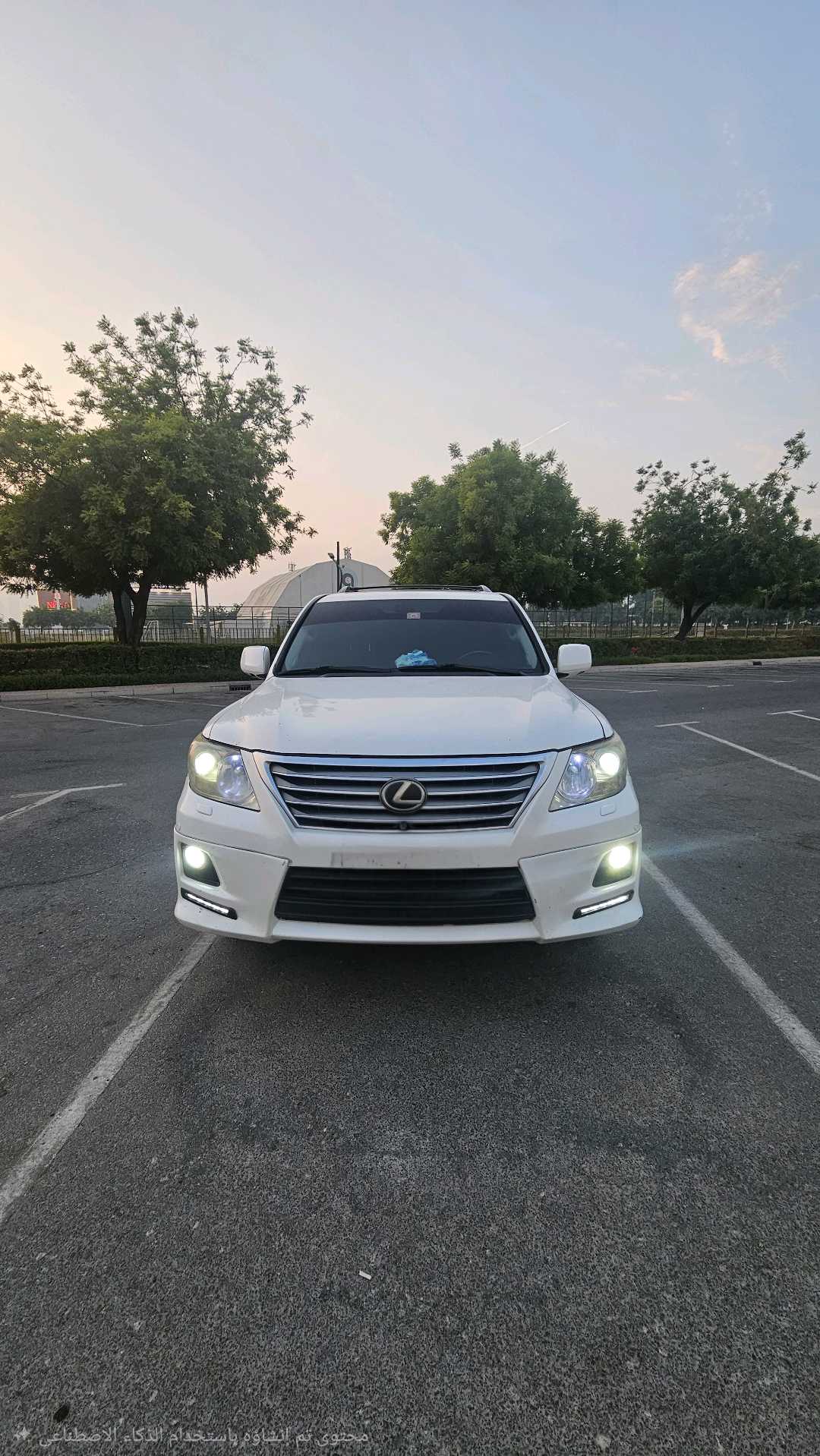 LEXUS LX 570 Luxury 2011